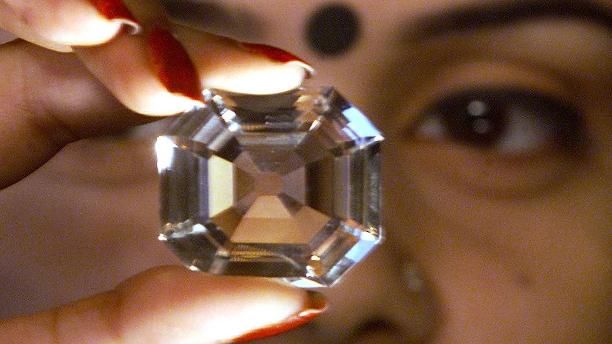 What is price of Indian-origin diamond Kohinoor? Why Queen Consort