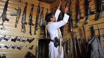 صواريخ ومتفجرات.. سوق سوداء لبيع السلاح في معقل الحوثي