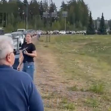 A screen grab from a video shows traffic at the Finnish-Russian border. (Twitter)