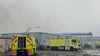 ابوظبی:فائرفائٹروں نے فیکٹری میں گیس سلنڈرپھٹنے سے لگنے والی آگ پرقابوپالیا