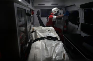 الصليب الأحمر اللبناني ينقل جثث الضحايا إلى لبنان