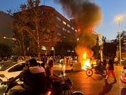 تظاهرات إيران تتواصل لليوم 12.. والشرطة تهدد بمواجهة المحتجين "بقوة"