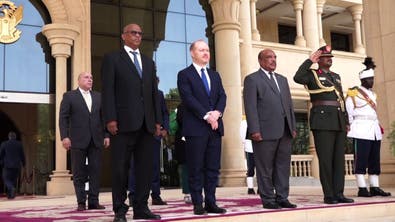 السفير الأميركي في الخرطوم يهدد السودان.. لماذا؟