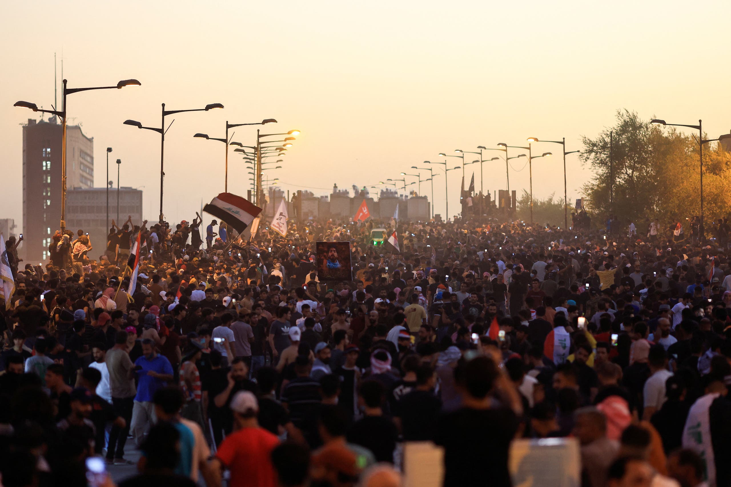 من تظاهرات تشرين في بغداد (1 أكتوبر 2022- رويترز)