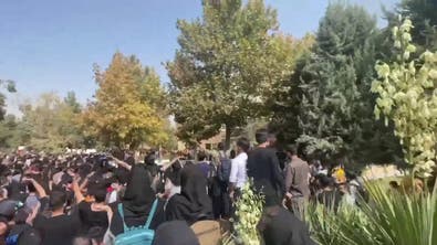 مقتل مهسا أميني.. العديد من المدن الإيرانية تشهد إضرابا شاملاً