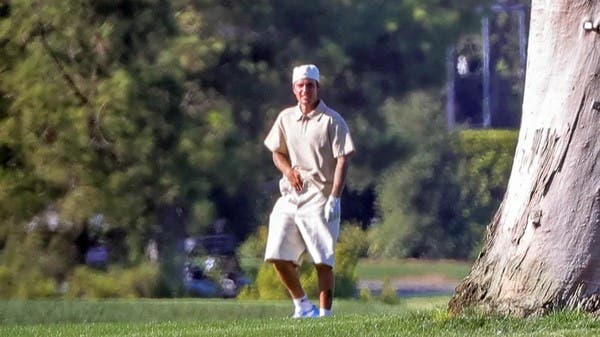 Incredible behavior .. See what Justin Bieber did behind the tree!