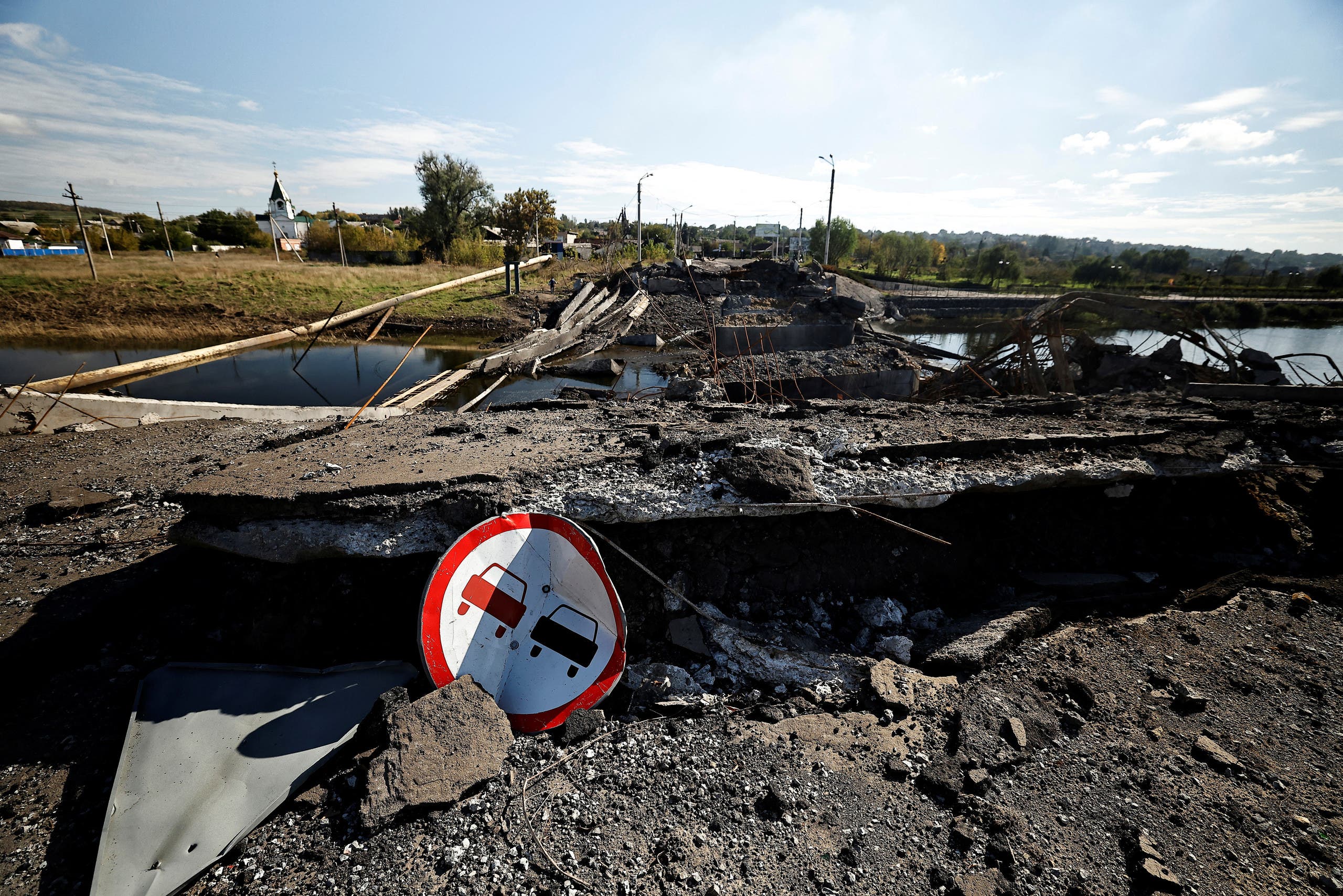باخموت في شرق أوكرانيا (رويترز)