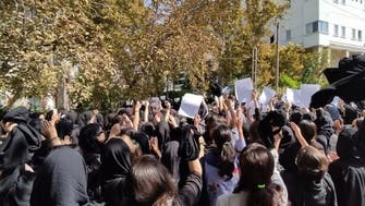 حمله ماموران امنیتی به کودکان و نوجوانان در اعتراضات ایران
