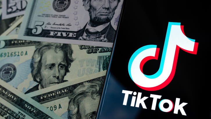 الرئيس التنفيذي لـ "تيك توك" يقاتل لمنع حظر التطبيق أو البيع القسري