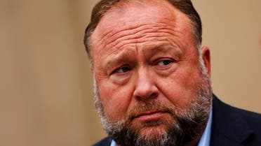  Infowars founder Alex Jones speaks to the media after appearing at his Sandy Hook defamation trial at Connecticut Superior Court in Waterbury, Connecticut, US, October 4, 2022. (File Photo: Reuters)