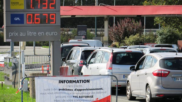 Le carburant est une monnaie rare en France.  Les grèves se poursuivent après l’escalade syndicale