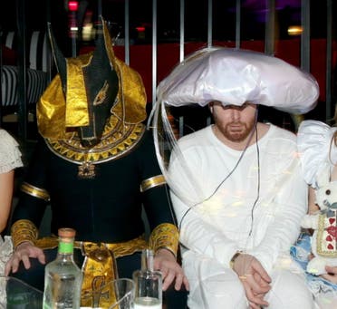إيلون ماسك يرتدي زي فرعوني في حفلة تنكرية