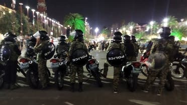 حضور نیروهای سرکوب برای مقابله با معترضان ایرانی