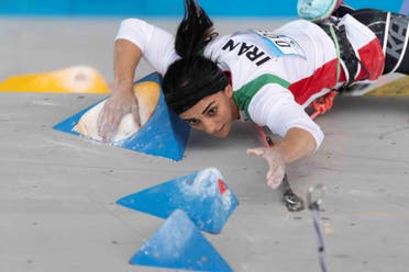 Iranian climber Elnaz Rekabi without a headscarf during an international competition