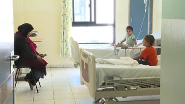 مستشفيات مكتظة بمرضى الكوليرا في لبنان