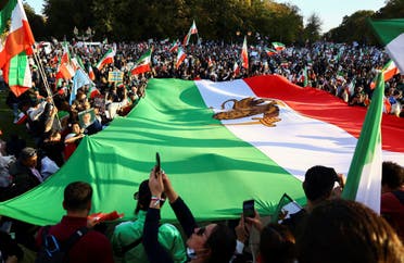 احتجاج مناهض للنظام الإيراني يجذب عشرات الآلاف في برلين