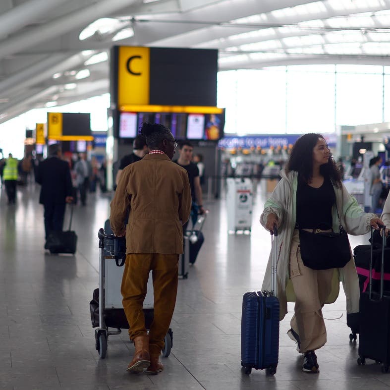 London's Heathrow airport caps departing passengers at 100,000 a day