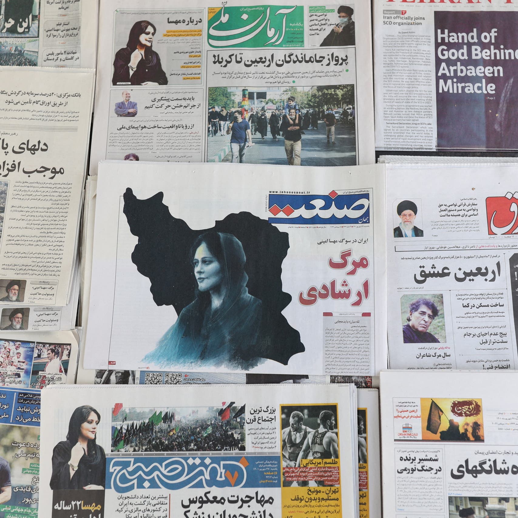 على خلفية الاحتجاجات.. إيران تغلق صحيفة وتعتقل 40 أجنبياً