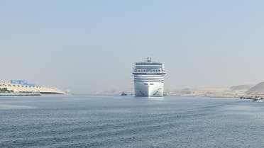 أحدث السفن السياحية في العالم تعبر قناة السويس2 