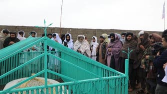 طالبان از قبر ملا عمر رونمایی کرد
