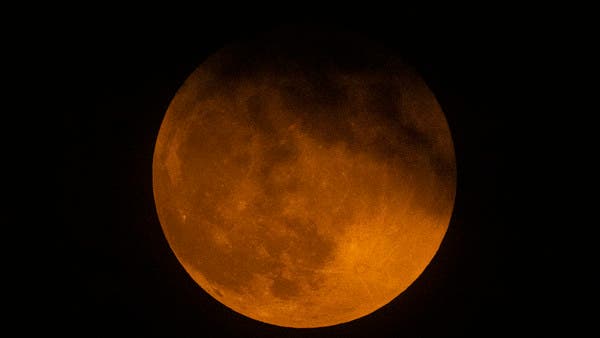 خسوف كلي للقمر في سماء السعودية سبتمبر 2025