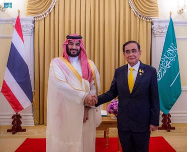 رئيس وزراء تايلاند يستقبل التحية على ولي العهد السعودي