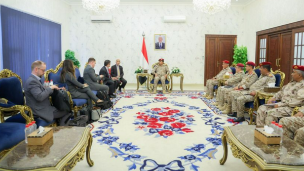 وزير دفاع اليمن: الحوثي يؤوي عناصر من داعش والقاعدة