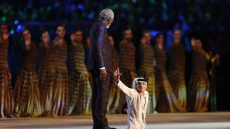 آدھے جسم والا قطری میزبان فٹ بال مقابلوں میں توجہ کا مرکز بن گیا