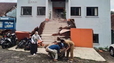 162 قتيلاً في زلزال هز إندونيسيا.. ونزوح 13 ألف شخص