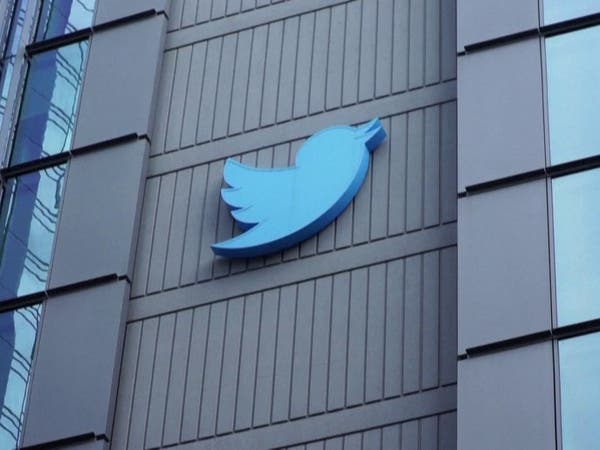 إيلون ماسك يؤجل إطلاق خدمة العلامة الزرقاء في تويتر