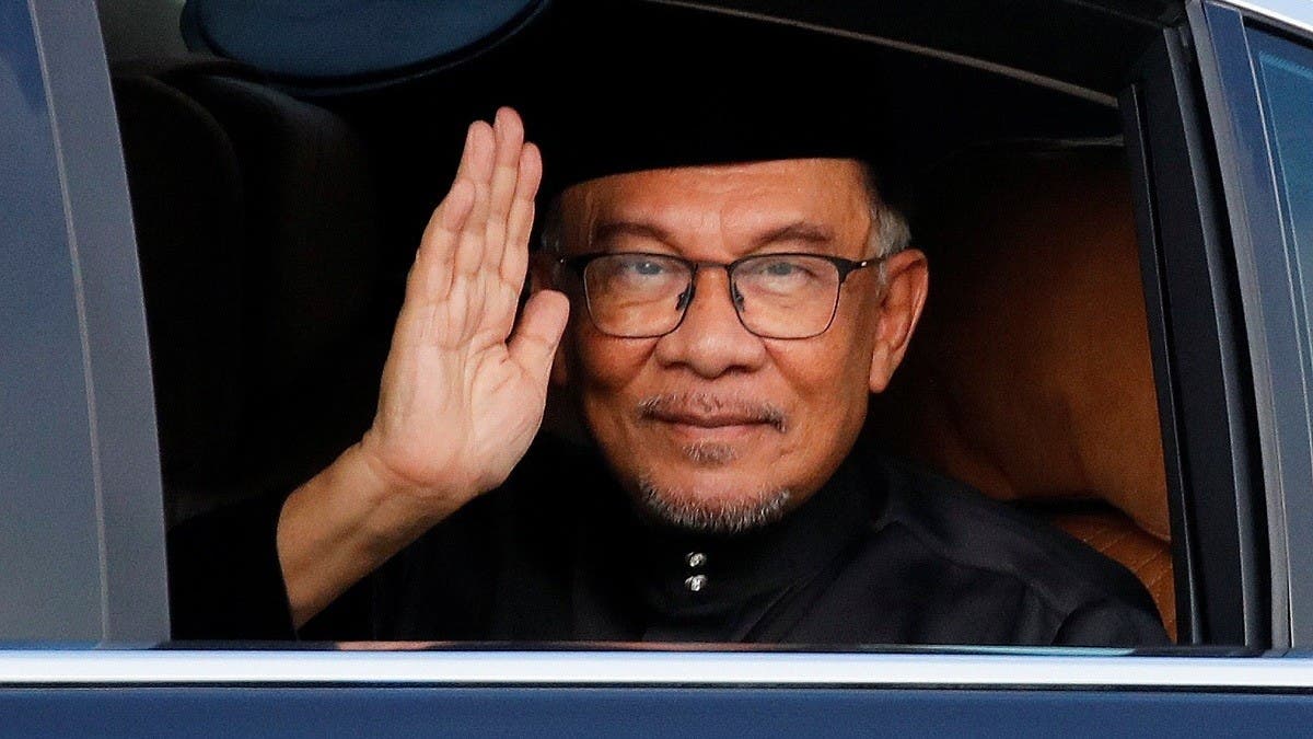 Veteran Leader Anwar Ibrahim Sworn In As Malaysia’s Prime Minister