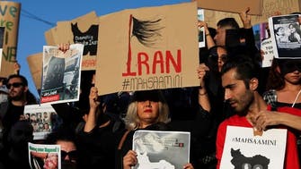 گاردین: مخالفان جمهوری اسلامی در جریان اعتراضات اخیر ایران متحد شده‌اند