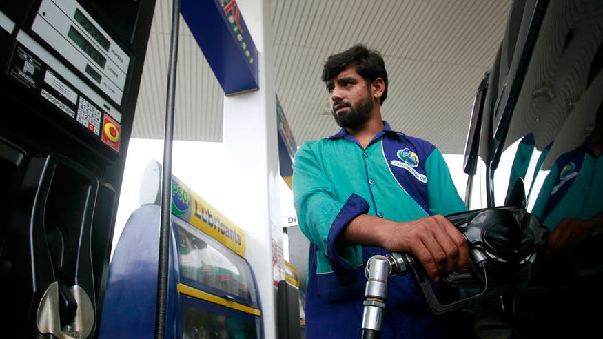 پاکستان: پٹرول، ڈیزل کی قیمت برقرار،مٹی کا تیل سستا ہوگیا