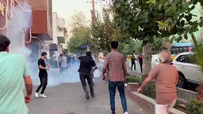 شهادات صادمة.. قوات الأمن الإيرانية استهدفت مناطق حساسة بأجساد النساء في الاحتجاجات
