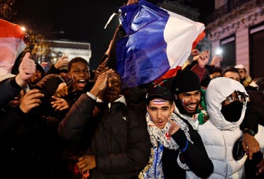 احتفالات في باريس بعد فوز المنتخب الفرنسي (فرانس برس)