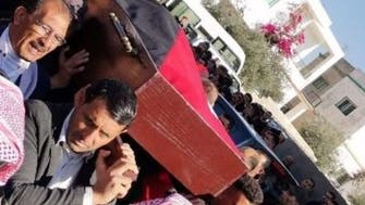 تشييع جثمان الضابط الأردني.. والحكومة: يد العدالة ستطال القتلة