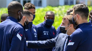 بنزيم يحرج الرئيس ماكرون قبل نهائي كأس العالم! 2 ماكرون وبنزيمة