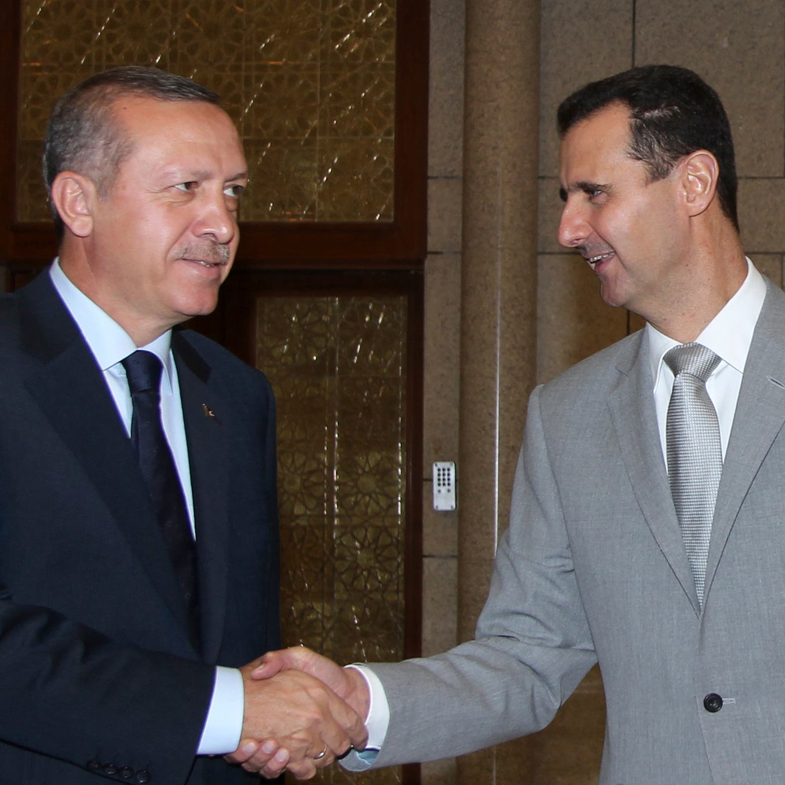 روسيا: نجري اتصالات مع دمشق بشأن اقتراح أردوغان لقاء الأسد