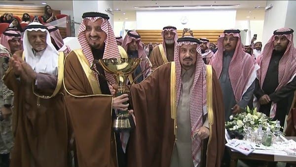 The Prince of Riyadh crowns the winners of the Crown Prince Cups