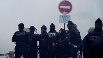 31 مامور پلیس در درگیری با معترضان در پاریس زخمی شدند