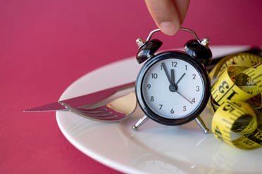 A person must commit to eating at mealtimes