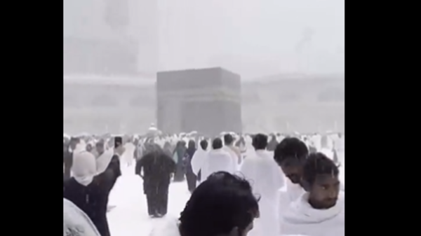 A strange phenomenon!..what is the validity of the snowfall on Mecca and the Great Mosque of Mecca?