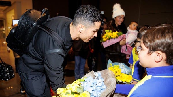 Pictures .. Ronaldo arrives in Riyadh to join in victory