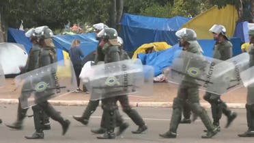الشرطة البرازيلية تنتشر بكثافة لتنفيذ قرار بفض اعتصام لأنصار بولسونارو في برازيليا