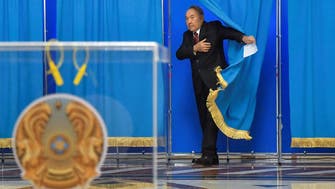 كازاخستان تجرّد "زعيم الأمة" من لقبه وتسحب الحصانة عن أسرته