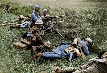 صورة ملونة اعتمادا على التقنيات الحديثة لجنود فرنسيين عام 1918