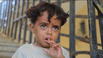 ساق مبتورة ومشهد قتل لن يُنسى.. مأساة طفل يمني مع ألغام الحوثي