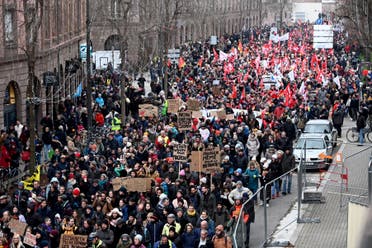 متظاهرون في ستراسبورغ شرق فرنسا يوم 19 يناير (فرانس برس)