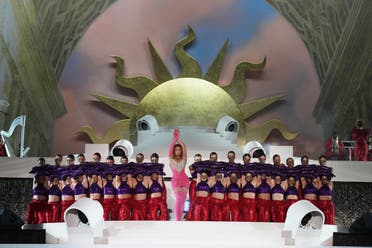 Beyonce performs with Lebanese dance troupe Mayyas at the opening of Atlantis The Royal in Dubai. (Twitter)