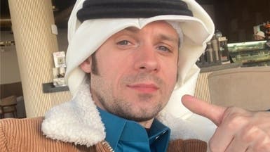 حكاية معلم فرنسي في السعودية.. يرتدي العباءة والشماغ
